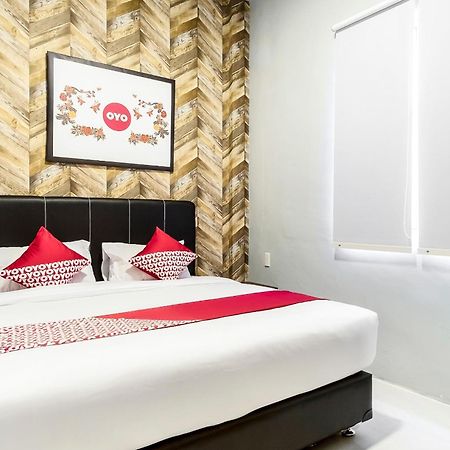 Super Oyo 360 Mangaan Residence Medan Eksteriør billede