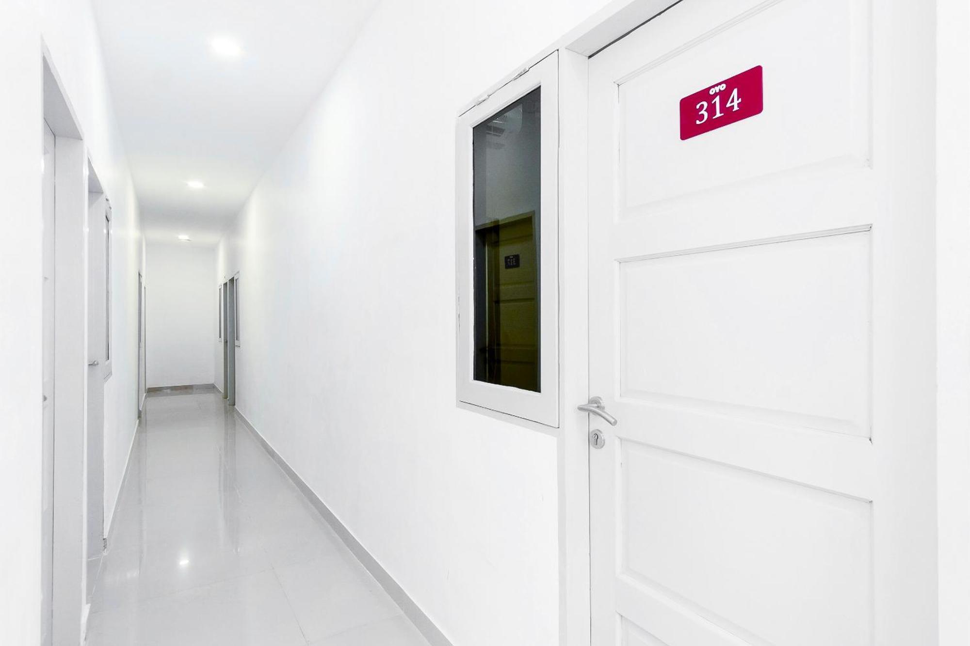 Super Oyo 360 Mangaan Residence Medan Eksteriør billede
